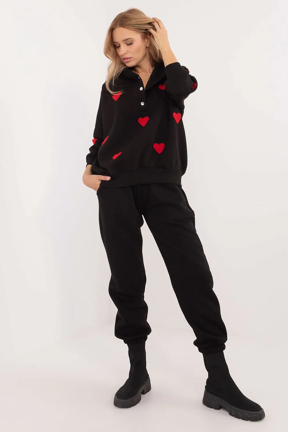 Factory Price Queen Of Hearts Two Piece Sweat Lounge Set