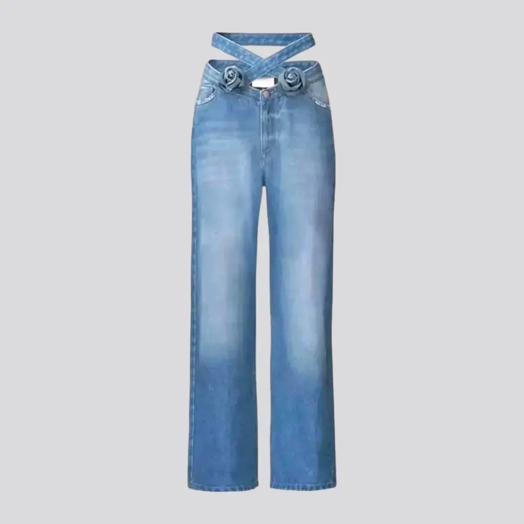 Sanded women's belt-waistline jeans